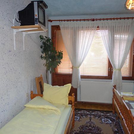 Family Hotel Ecorelax Madzhare Exterior photo