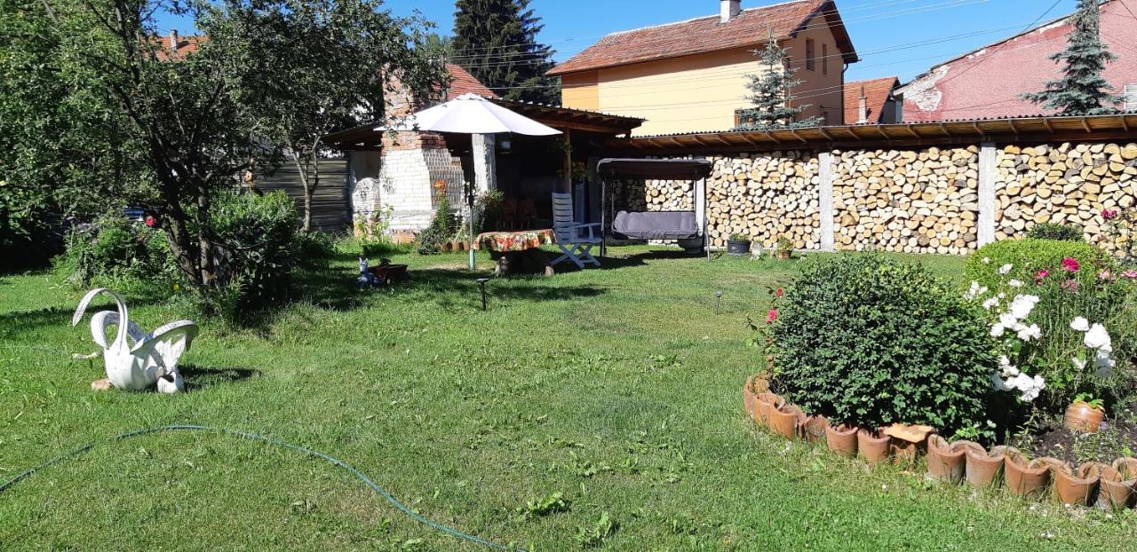 Family Hotel Ecorelax Madzhare Exterior photo